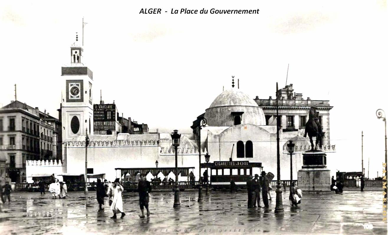 Alger - Place du Gouvernement    .jpg